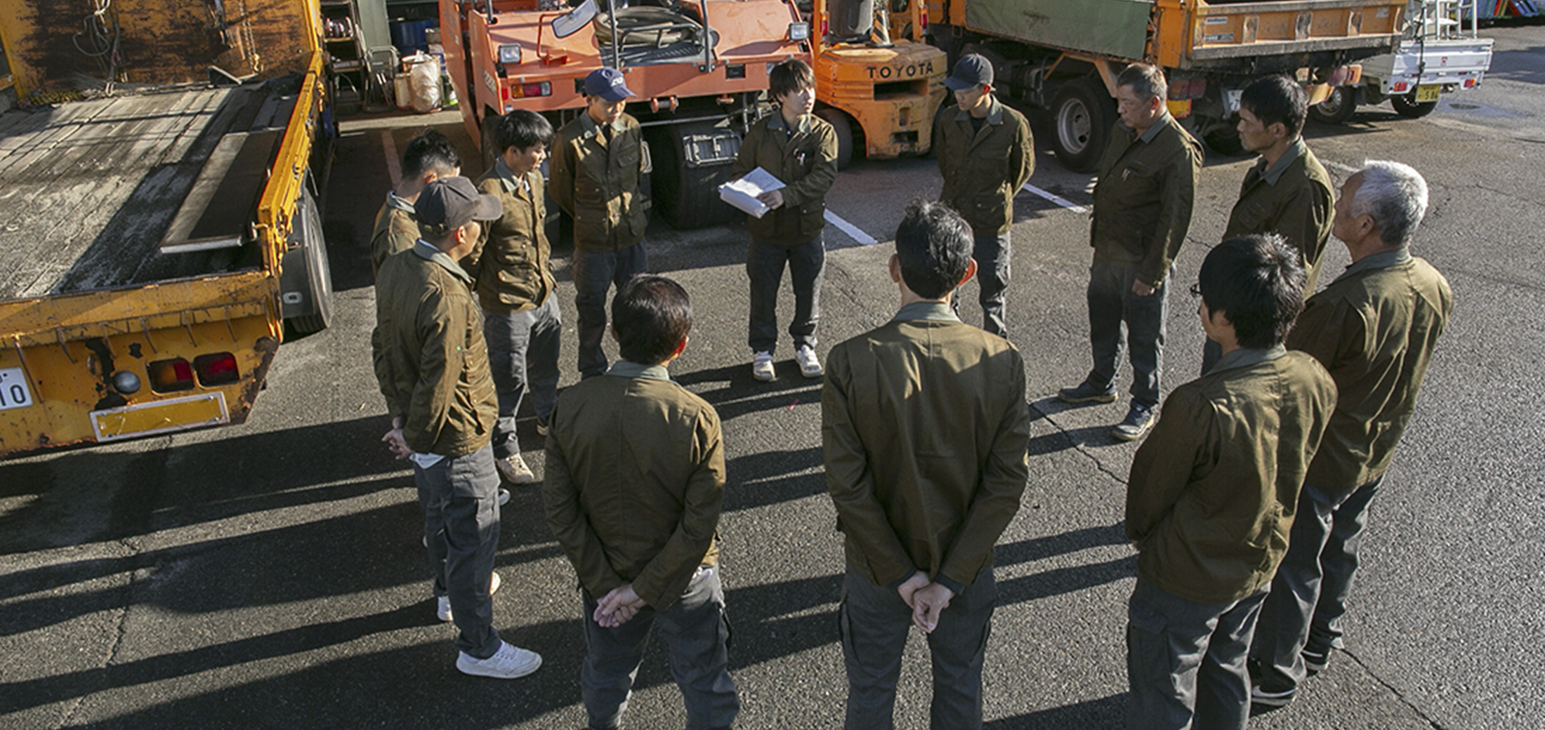 中一建設アスファルト舗装スタッフのミーティング。